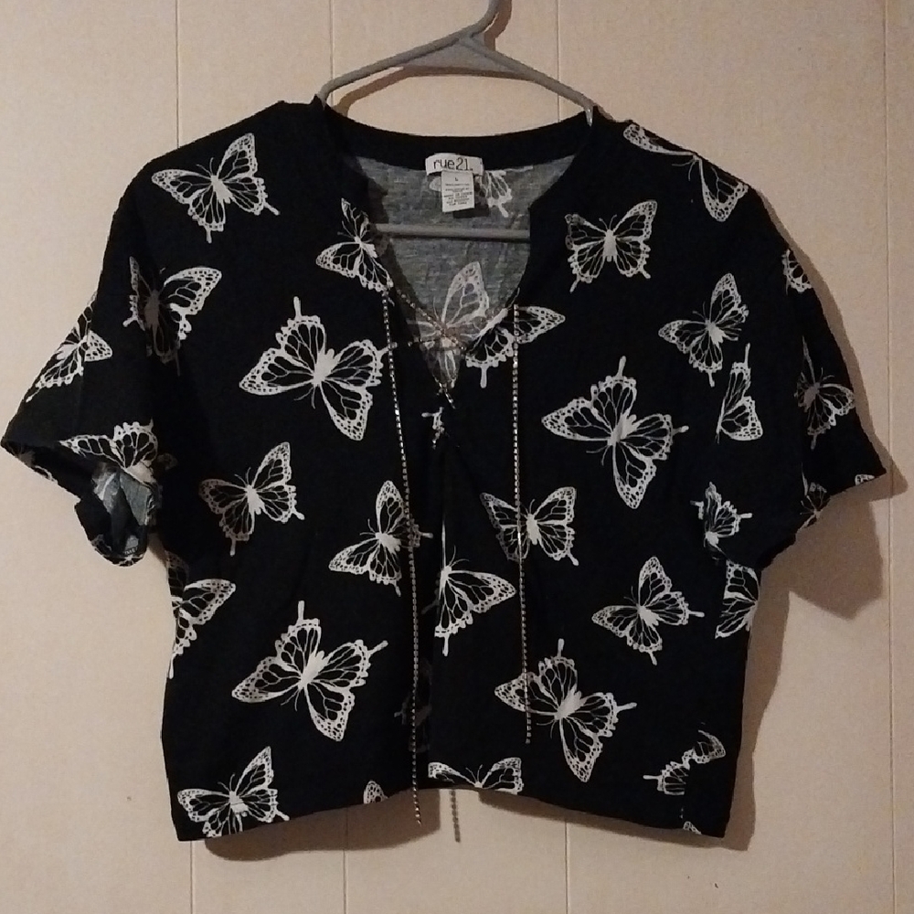 Rue21 Black and White Butterfly Women's Blouse